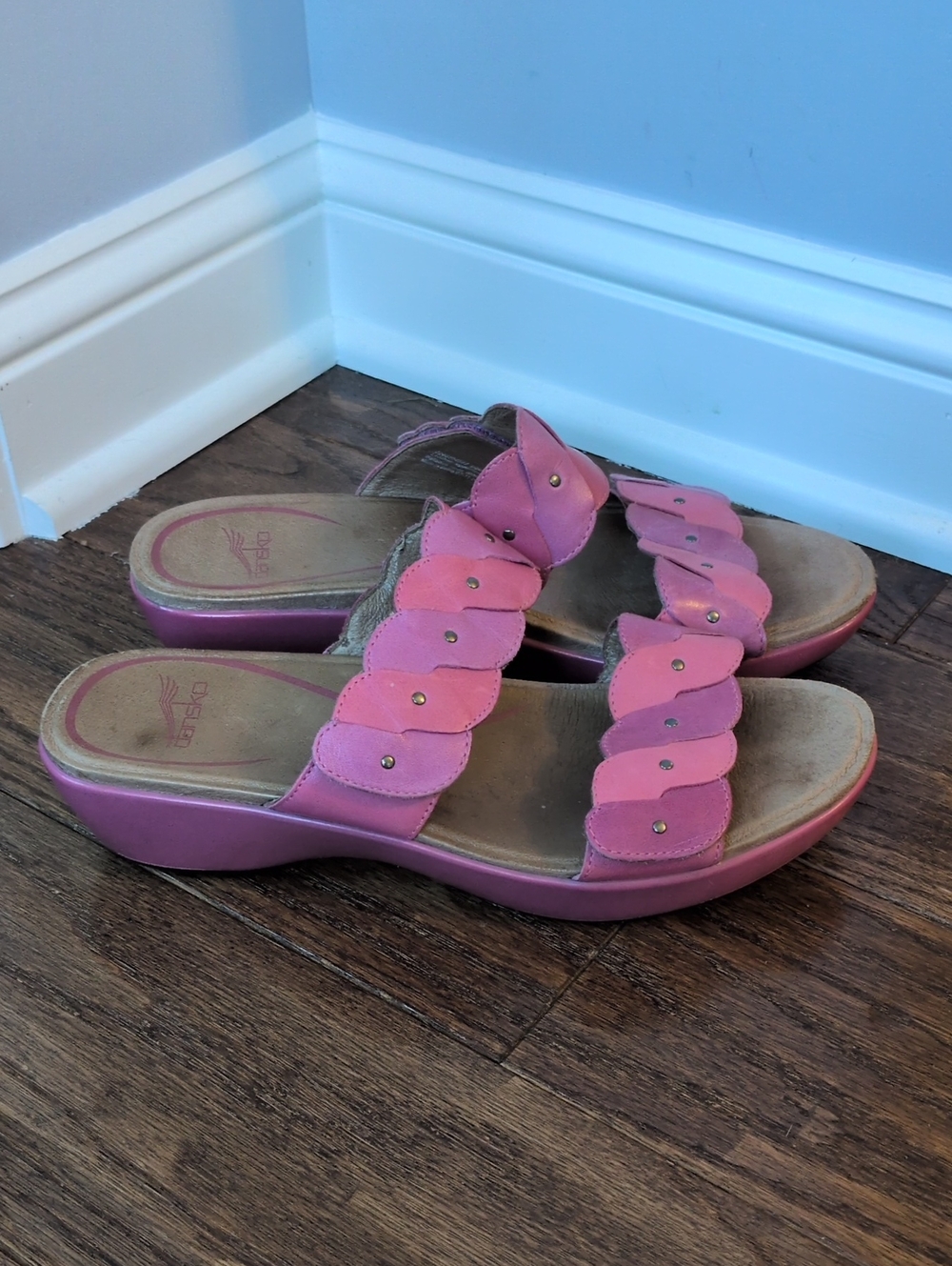 Dansko Women's Pink Leather Slip On Sandals 41